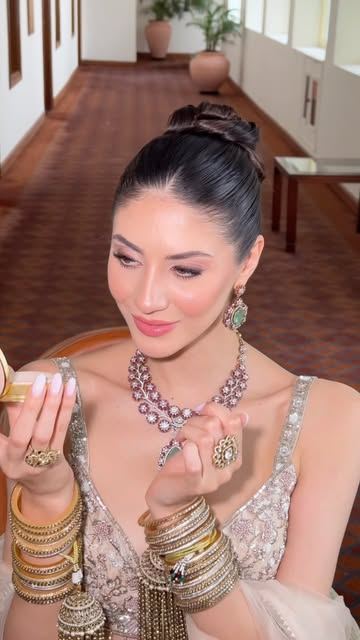 Soft glam with kundan necklace and gold bangles